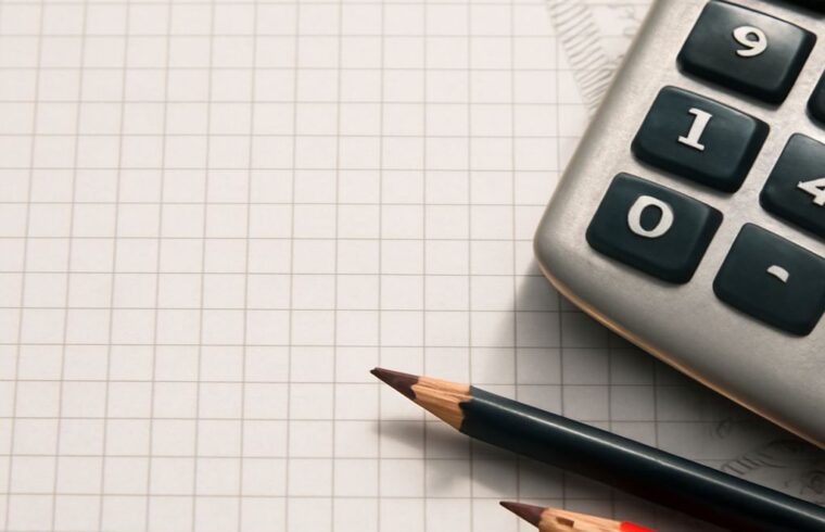 Gallons to pounds conversion and how to convert gallons to lbs